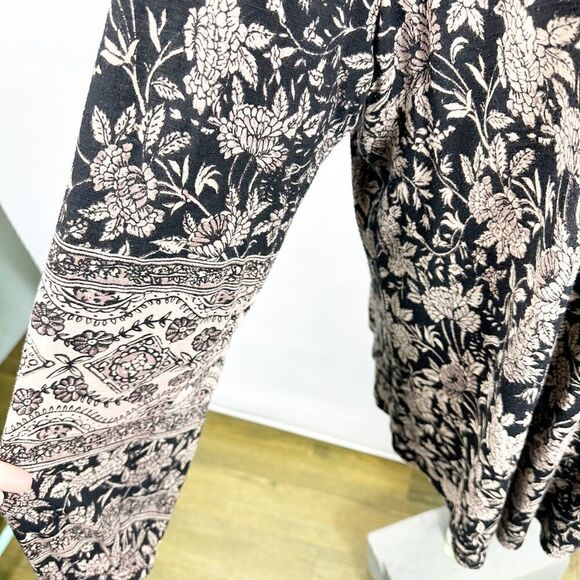 Lucky Brand Knit Tunic Top Keyhole Button Neck Ruffle Trim Black Floral Size 3X - Picture 4 of 11